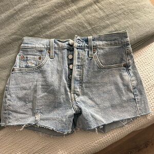 Levi’s 501 Jean shorts size 25